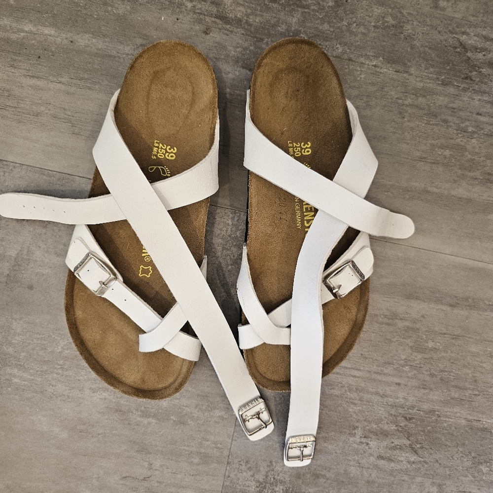 Birkenstock Womens Yara, Patent White, Size 39